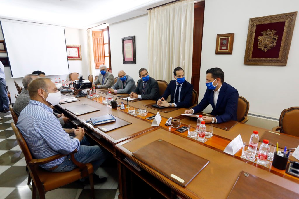 Colegio de abogados con el banco de alimentos de granada