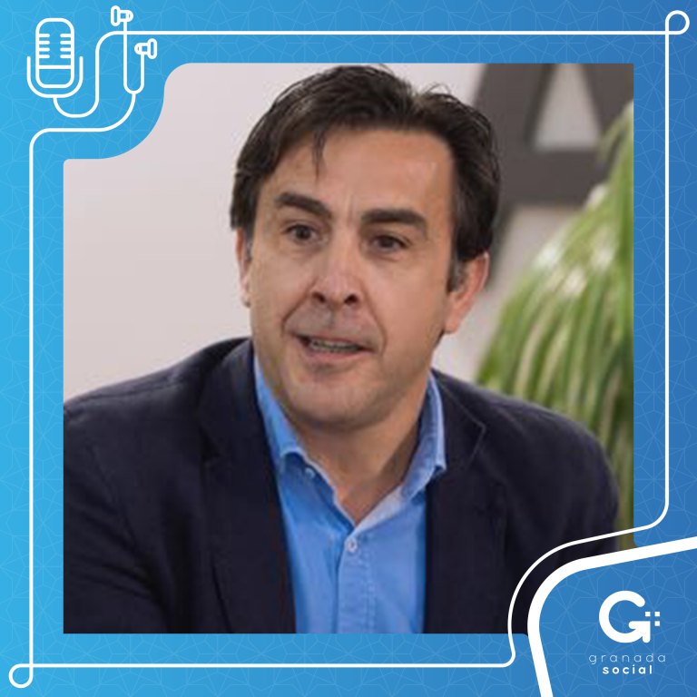 El director de la Escuela de Economía Social de Osuna se encuentra entre nuestro micrófonos