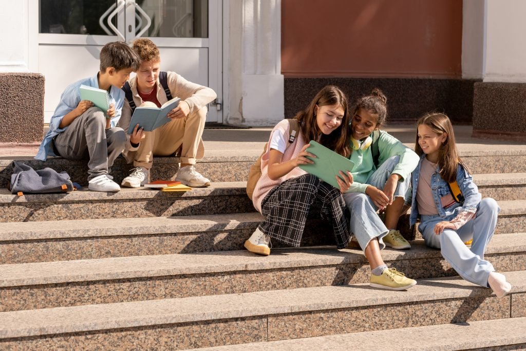 El Ayuntamiento y la Universidad de Granada quieren conocer las preocupaciones infantiles y de la adolecencia.